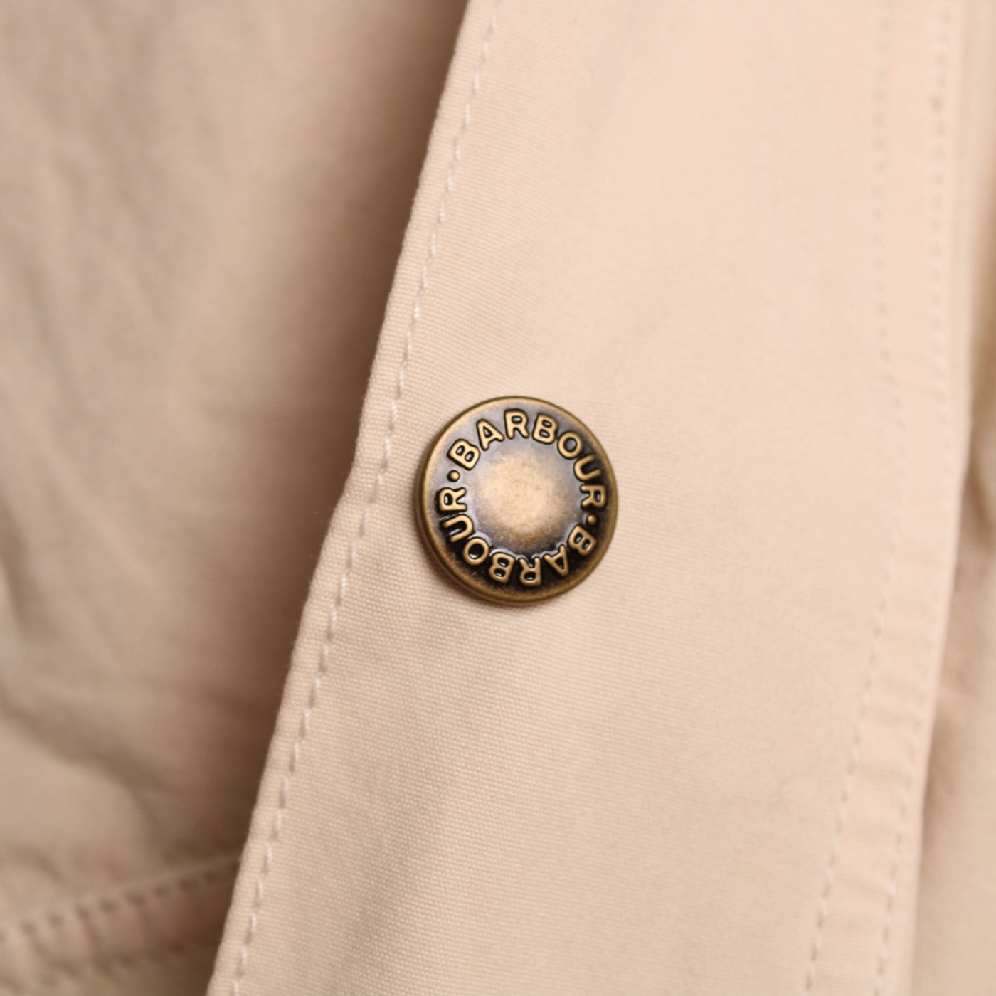 Barbour Knoop Jas Zomer Beige