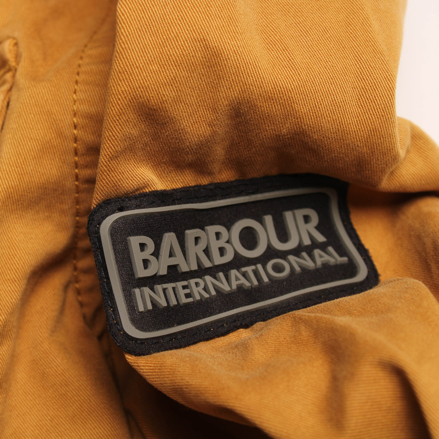 Barbour Knoop Jasje Okergeel