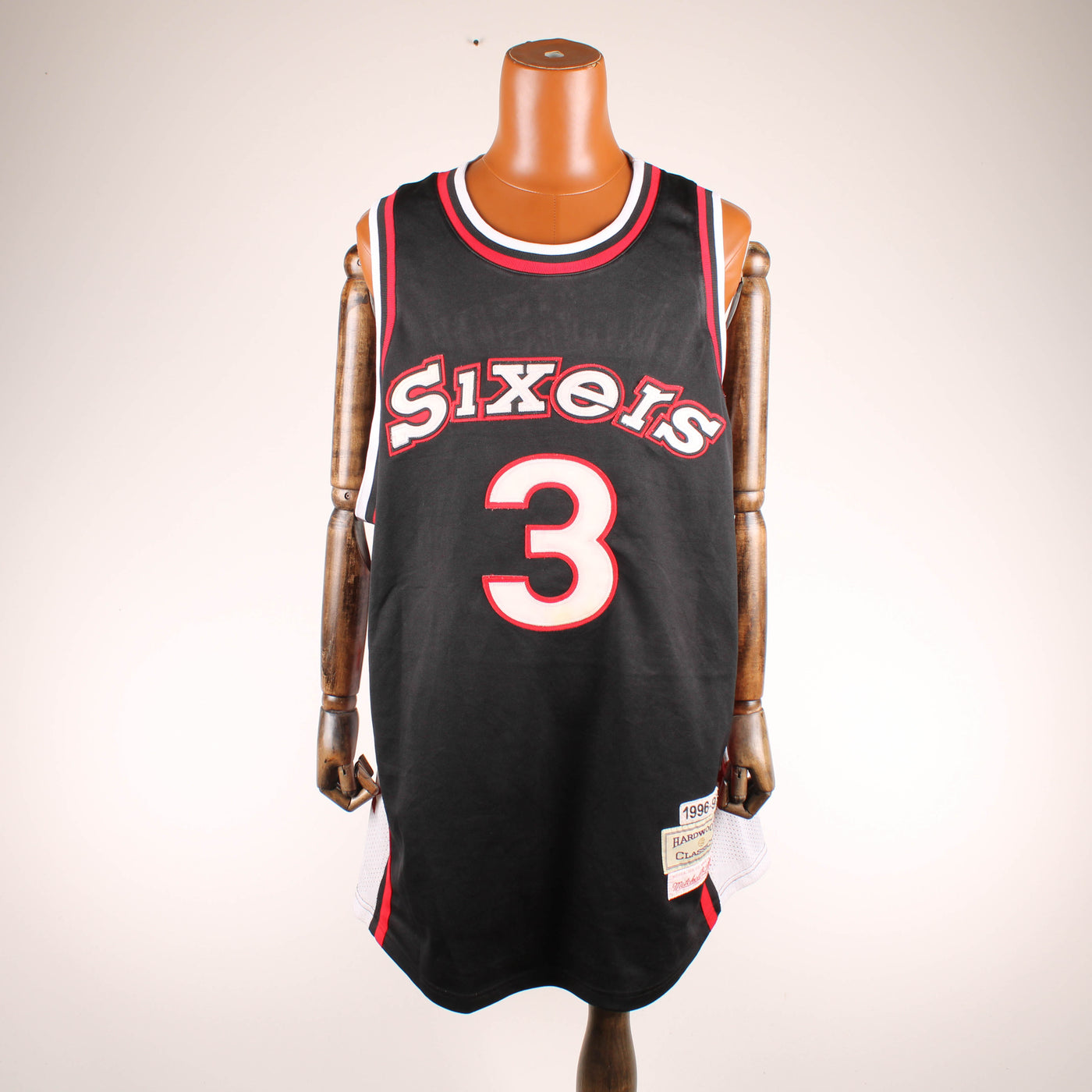 Allen Iverson 3 Philadelphia 76ers Hardwood Classics Jersey – Mitchell & Ness – Maat XL