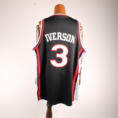 Allen Iverson 3 Philadelphia 76ers Hardwood Classics Jersey – Mitchell & Ness – Maat XL